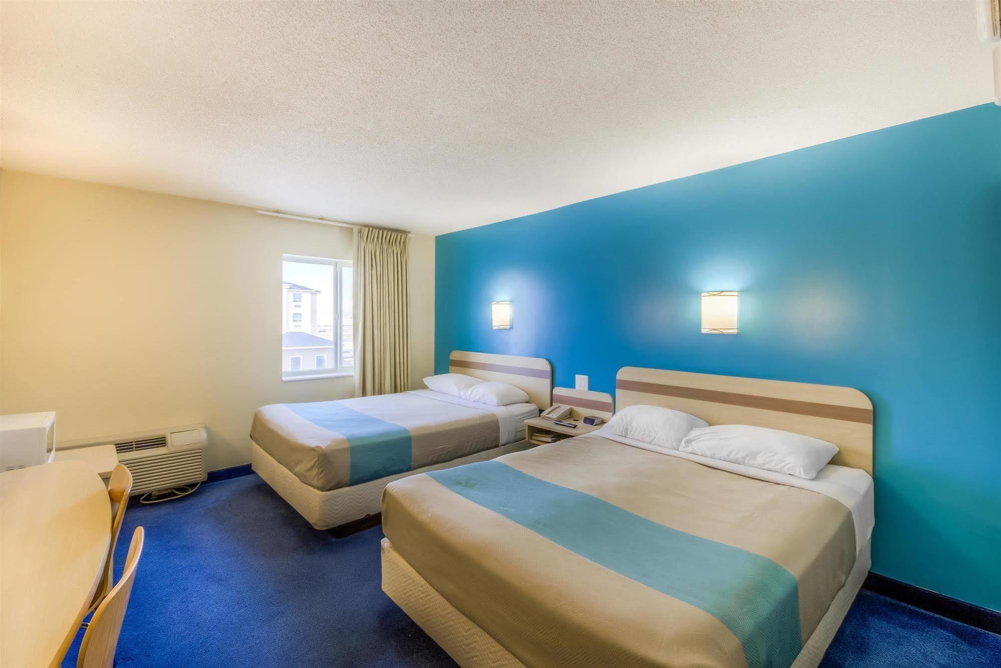 Motel 6-Estevan, Sk Exterior photo
